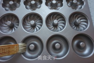 黑芝麻甜甜圈小蛋糕的做法步骤：3