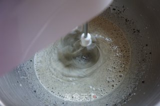 黑芝麻甜甜圈小蛋糕的做法步骤：5