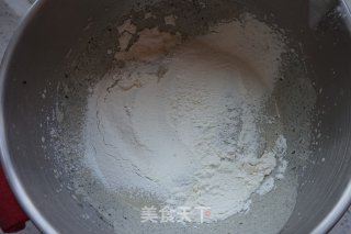 黑芝麻甜甜圈小蛋糕的做法步骤：6