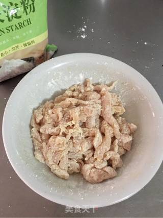 糖醋里脊的做法步骤：2