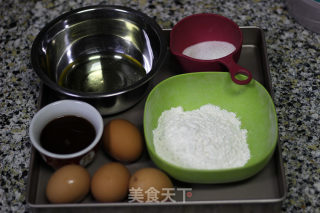 巧克力蕾丝花篮的做法步骤：1