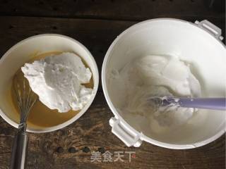 戚风蛋糕的做法步骤：9