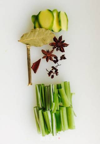 西红柿炖牛腩的做法步骤：7
