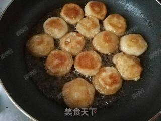 家常版糖油粑粑的做法步骤：10
