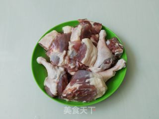 鸭肉炖香菇土豆的做法步骤：1