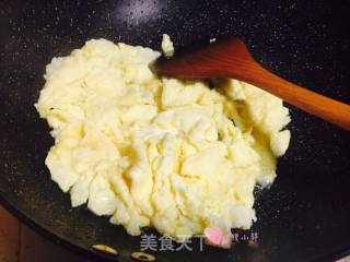木耳炒鸡蛋的做法步骤：6
