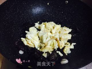 木耳炒鸡蛋的做法步骤：10