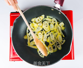 春天的味道（三）—荠菜拌春笋的做法步骤：5