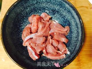 木耳炒肉片的做法步骤：5