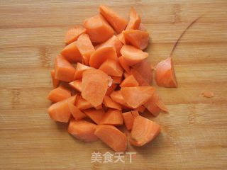 胡萝卜戚风的做法步骤：1