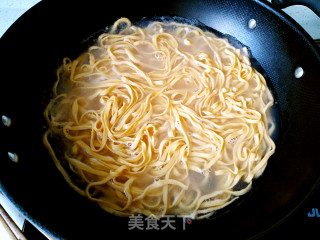 蚝油拌胡萝卜面的做法步骤：10
