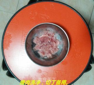 皮蛋瘦肉粥的做法步骤：1