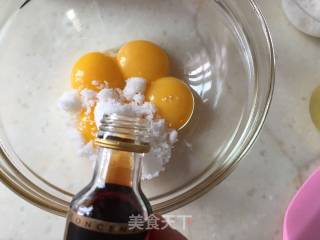 菠菜泥蛋糕卷的做法步骤：2