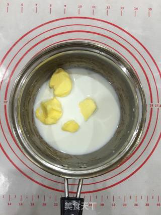龙猫泡芙的做法步骤：4