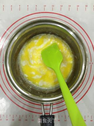 龙猫泡芙的做法步骤：6