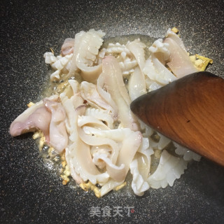 青椒炒鱿鱼的做法步骤：5