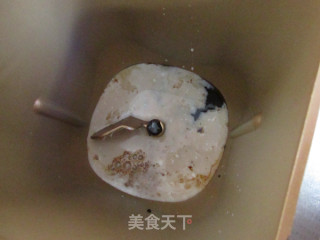 红糖酵素干果面包的做法步骤：3
