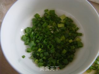 香葱芝麻酥饼的做法步骤：9