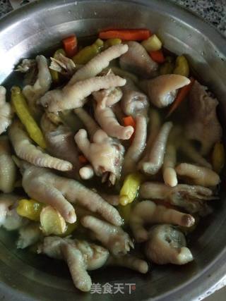 泡脚凤爪~泡椒鸡爪的做法步骤：5