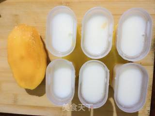 芒果冰激凌的做法步骤：1