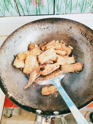 红烧带鱼的做法步骤：9