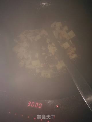 『湘味』腊豆烧豆腐的做法步骤：4