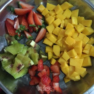 缤纷水果奶油蛋糕的做法步骤：18