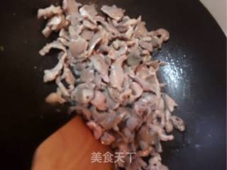 双椒爆鸡胗的做法步骤：4