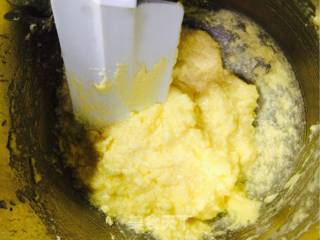 椰蓉荔枝酥的做法步骤：5