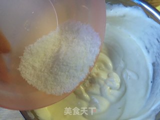 椰蓉中空戚风的做法步骤：6