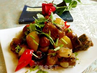 板栗土豆混炒排骨的做法步骤：6