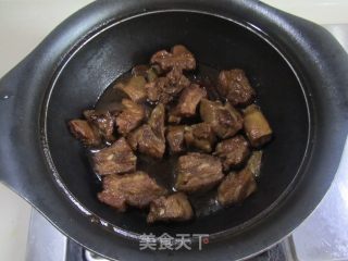 木耳鹌鹑蛋烧排骨的做法步骤：9
