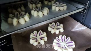 紫薯花朵面包的做法步骤：13