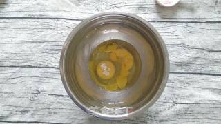胡萝卜小蛋糕的做法步骤：2