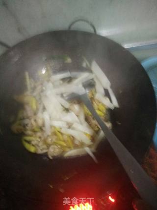 酸辣大肠的做法步骤：10