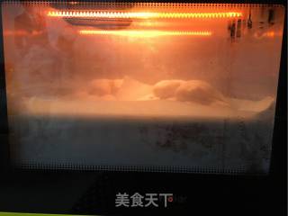 核桃梅花软欧包的做法步骤：13