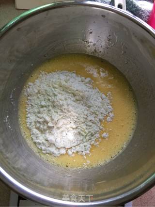 咸味肉松蛋糕卷的做法步骤：2
