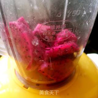 百分百火龙果冰棍的做法步骤：3