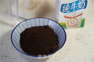 巧克力拿铁的做法步骤：1