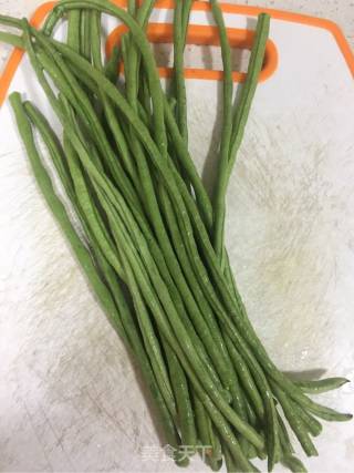 凉拌豆角的做法步骤：1