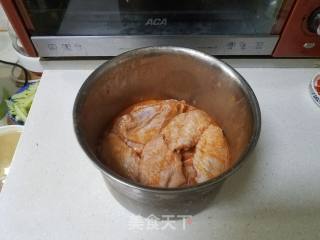 奥尔良炸鸡翅的做法步骤：2