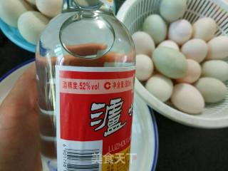 五香咸鸭蛋的做法步骤：4