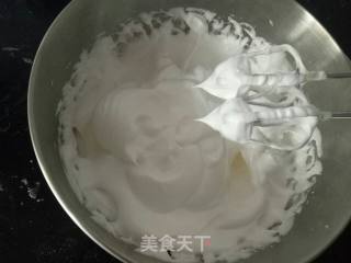 戚风蛋糕的做法步骤：9