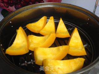 小黄人莲蓉包的做法步骤：1