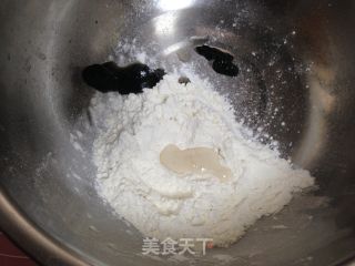 小黄人莲蓉包的做法步骤：6