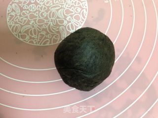 小黄人莲蓉包的做法步骤：7