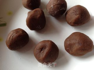 小黄人莲蓉包的做法步骤：9