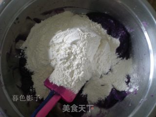紫皮大蒜豆沙馅包的做法步骤：3