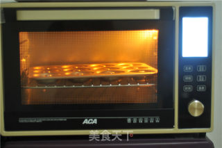 蔬菜汁彩虹甜甜圈的做法步骤：12