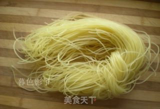 解暑酸甜冷面的做法步骤：1